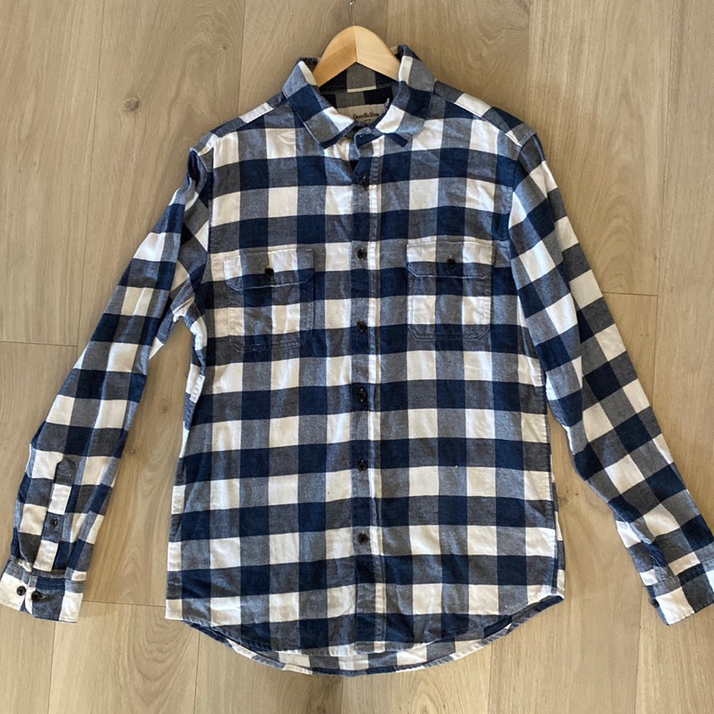 Mens M button up 100% cotton